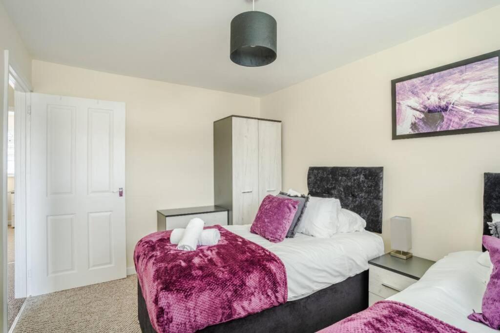 Off Road Parking, Smart Tv In Each Room! Swansea Exteriör bild