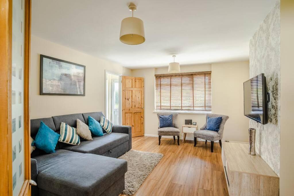 Off Road Parking, Smart Tv In Each Room! Swansea Exteriör bild